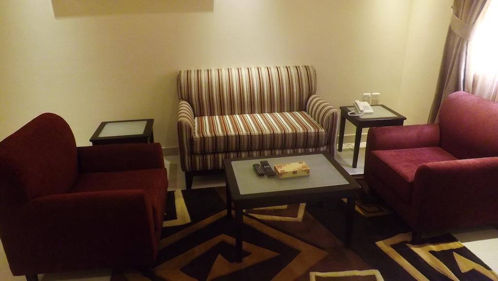 Baron Palace - Almasif Hotel Apartments Riyadh Bilik gambar